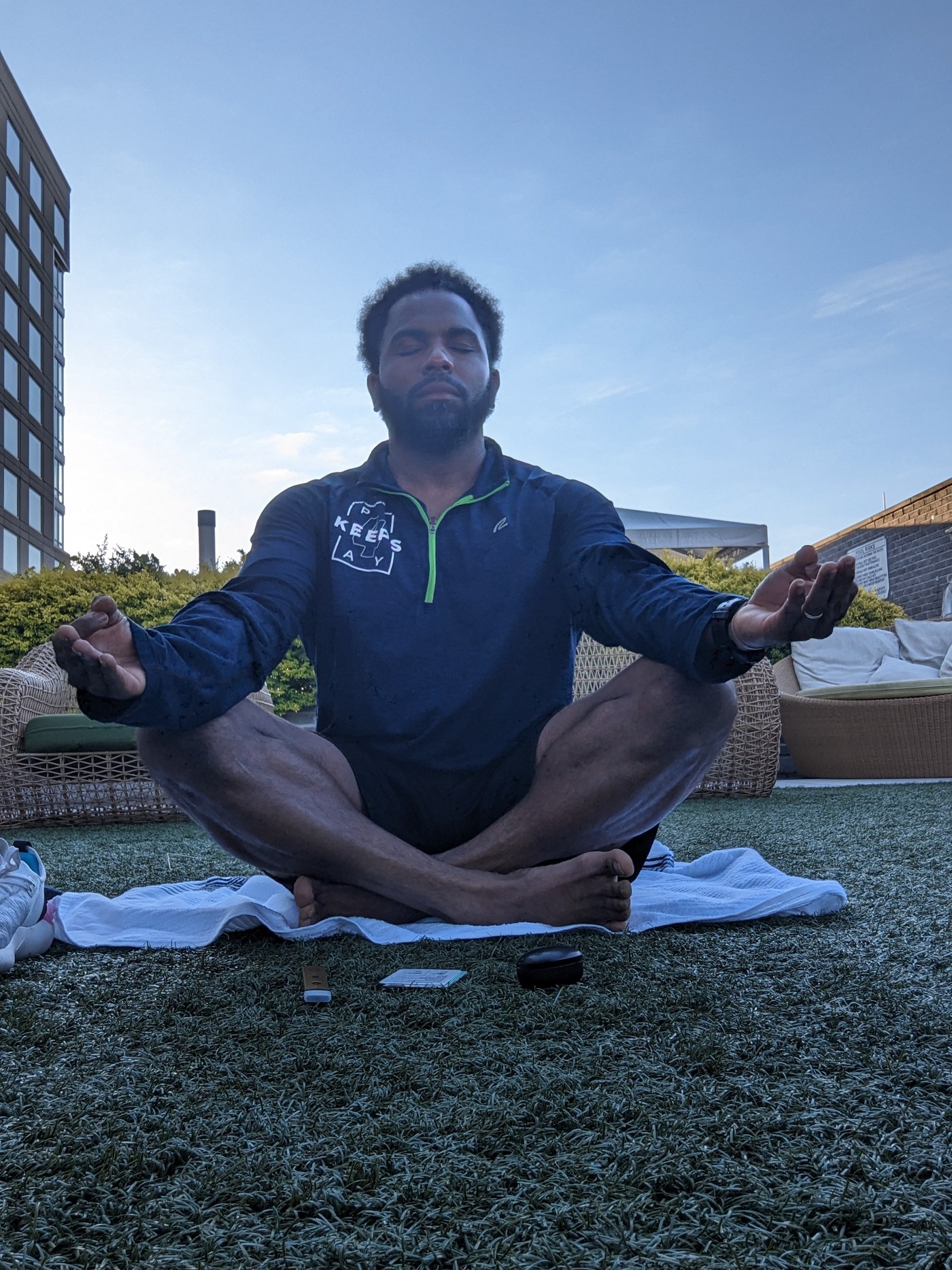 Coach Vell in a quiet mindset and breathing session